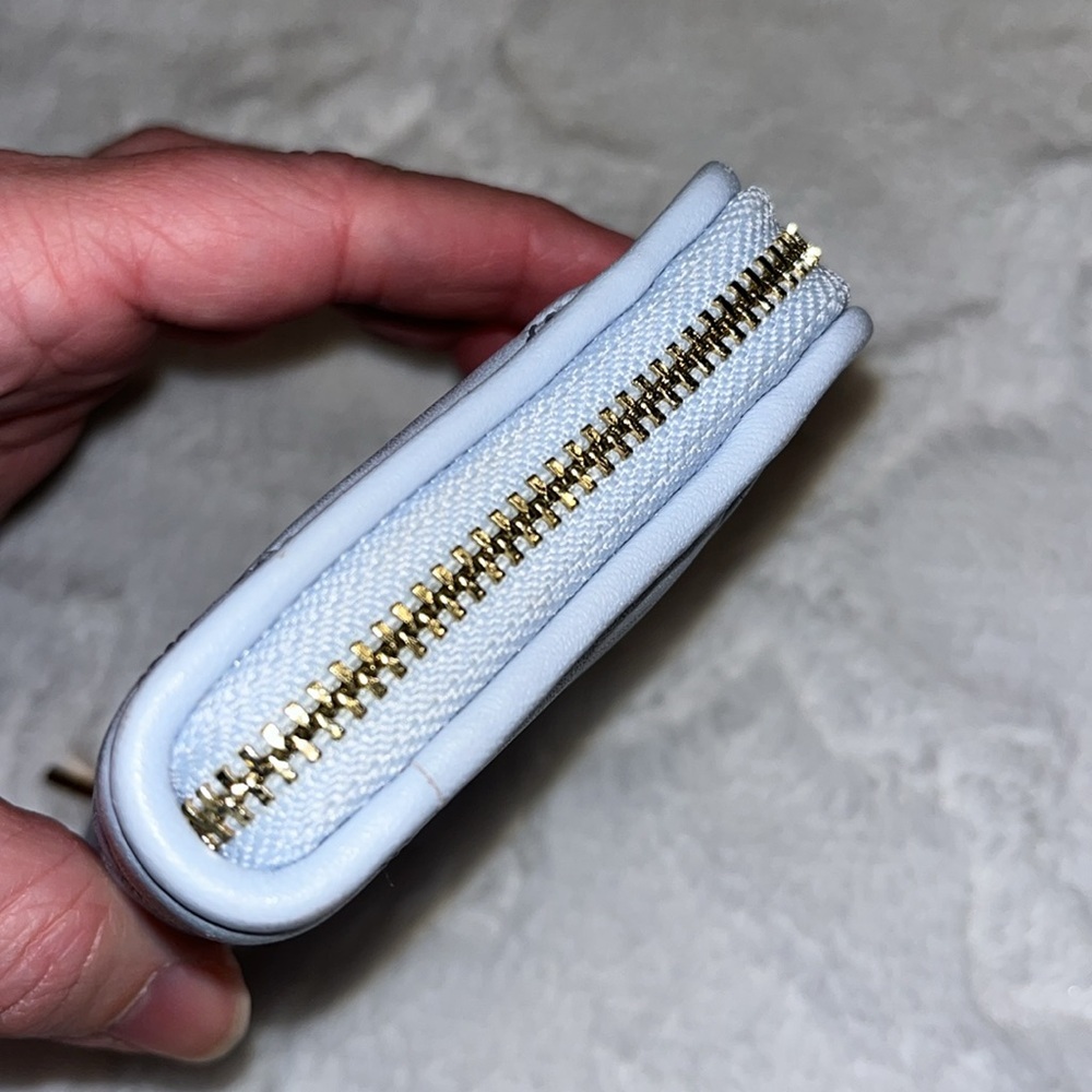 Tory Burch Light Blue Quilted Wallet EUC - Picture 6 of 11